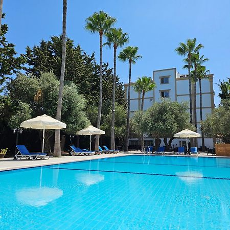 Park Palace Hotel Kirenia Zewnętrze zdjęcie