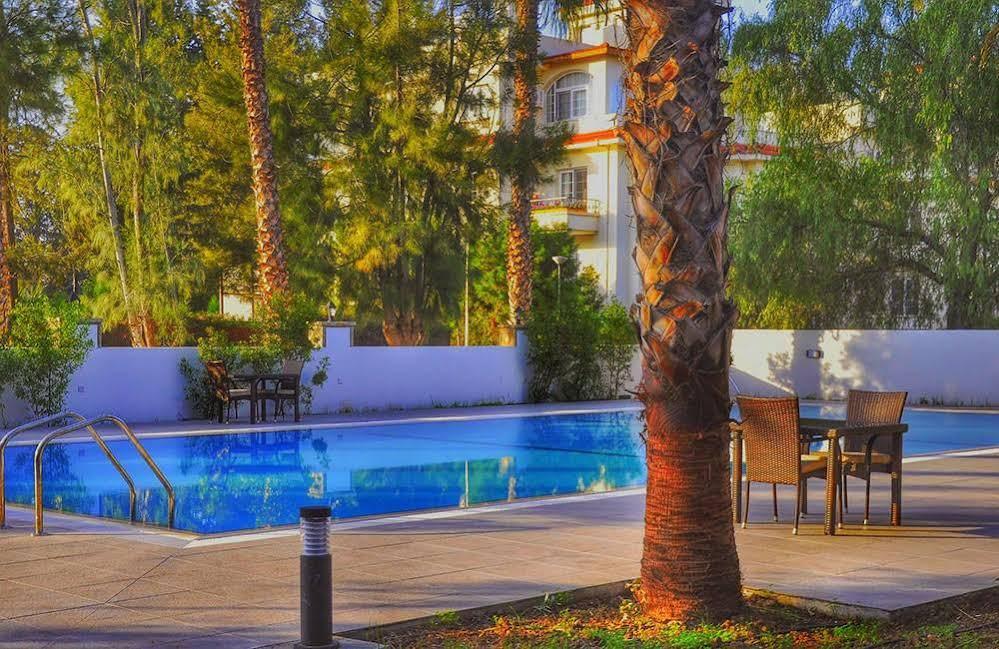 Park Palace Hotel Kirenia Zewnętrze zdjęcie