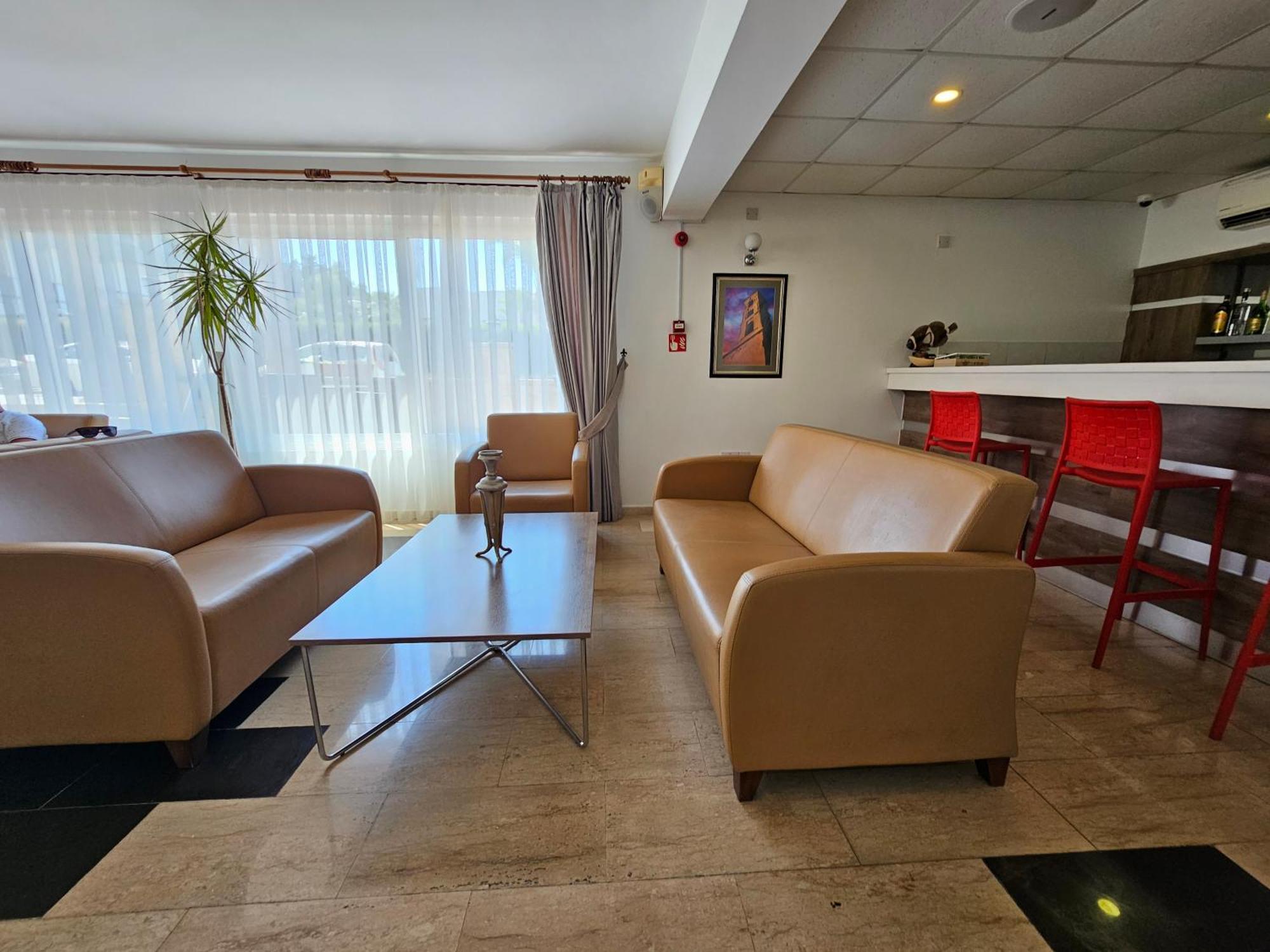 Park Palace Hotel Kirenia Zewnętrze zdjęcie