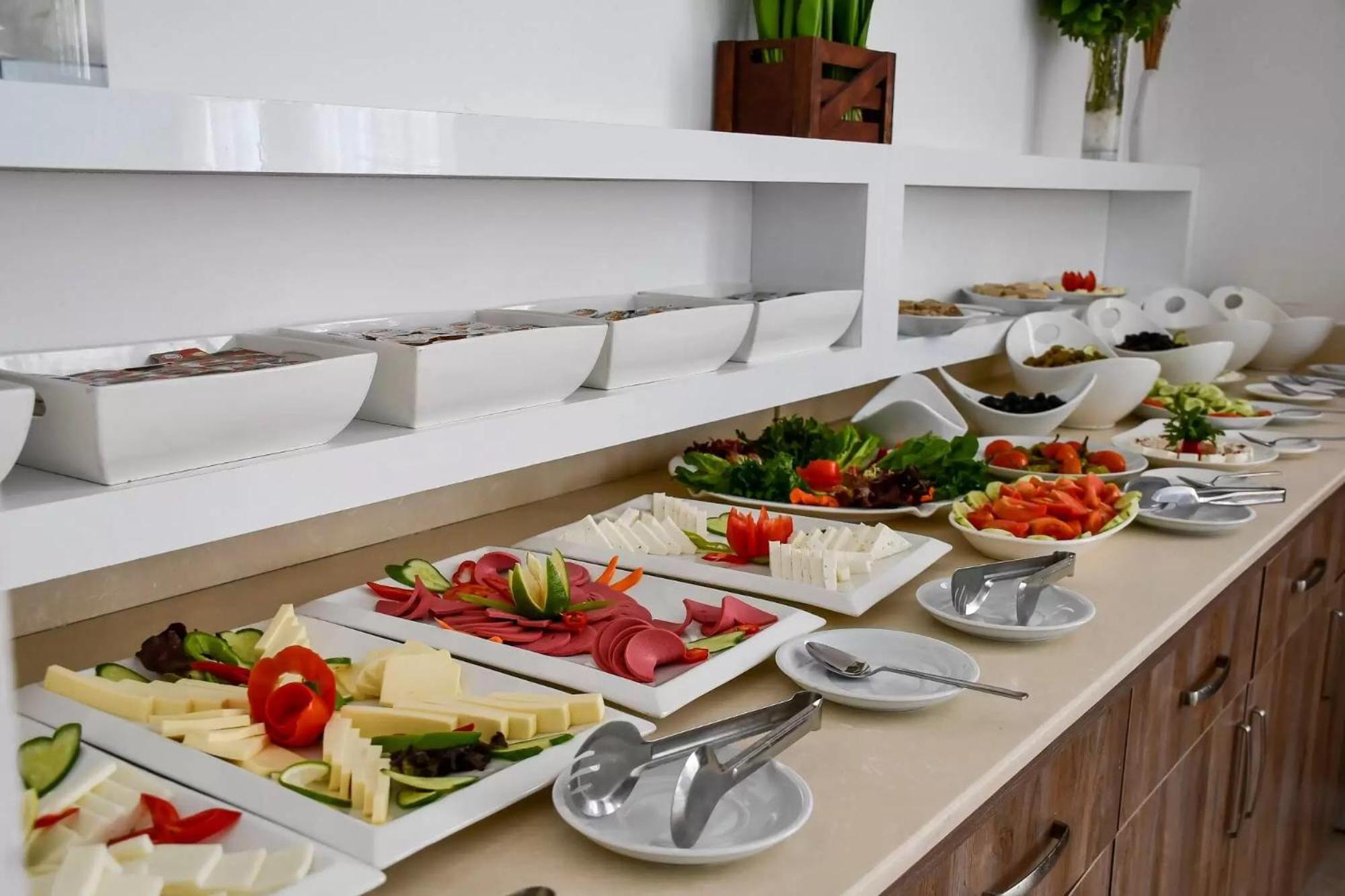 Park Palace Hotel Kirenia Zewnętrze zdjęcie