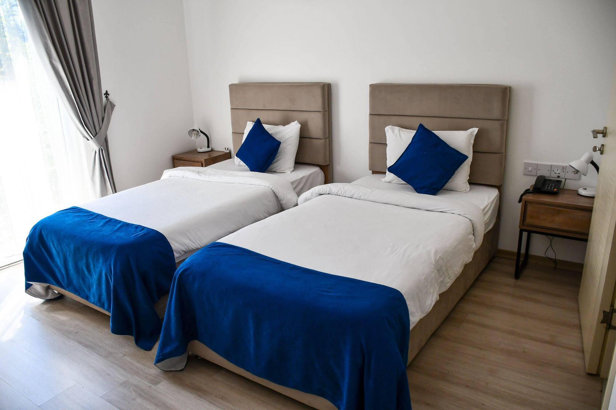Park Palace Hotel Kirenia Zewnętrze zdjęcie